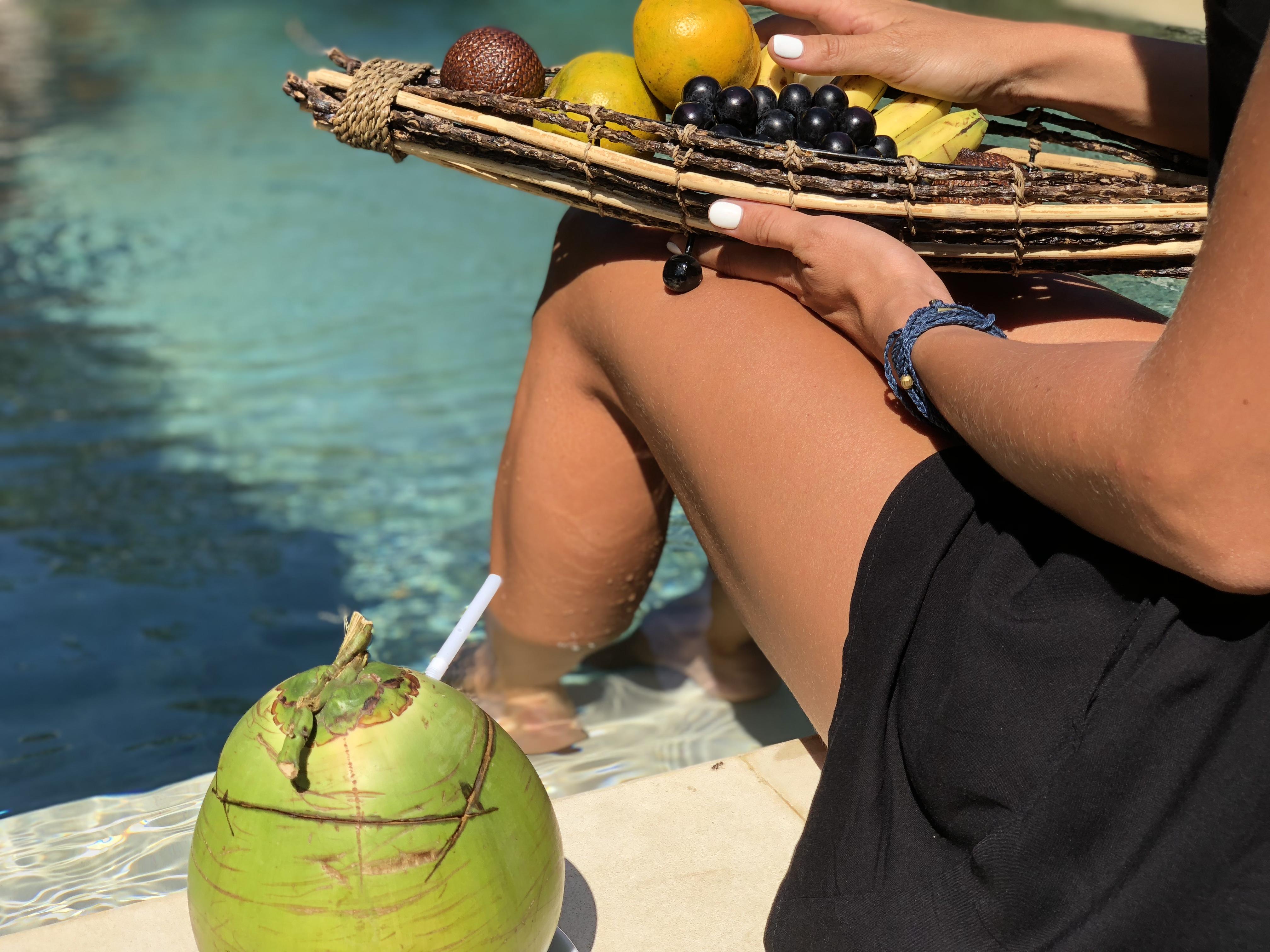 Ubud Nyuh Bali Resort & Spa Экстерьер фото A coconut drink