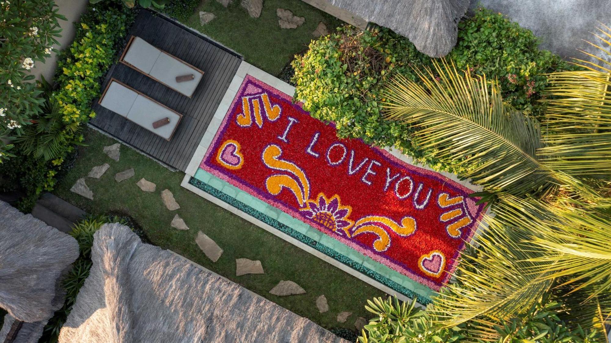 Ubud Nyuh Bali Resort & Spa Экстерьер фото A beach towel